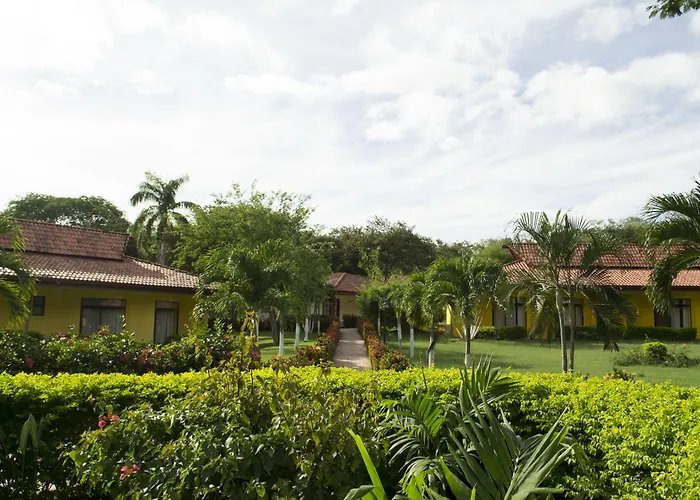Hotel Papagayo Golden Palms Beachfront
