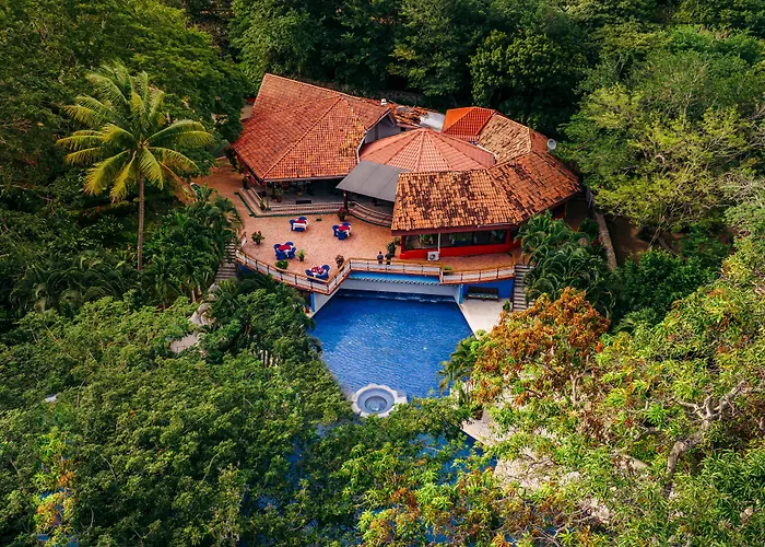 Papagayo Golden Palms Beachfront 4*
