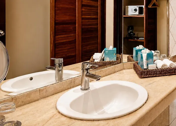 Papagayo Golden Palms Beachfront